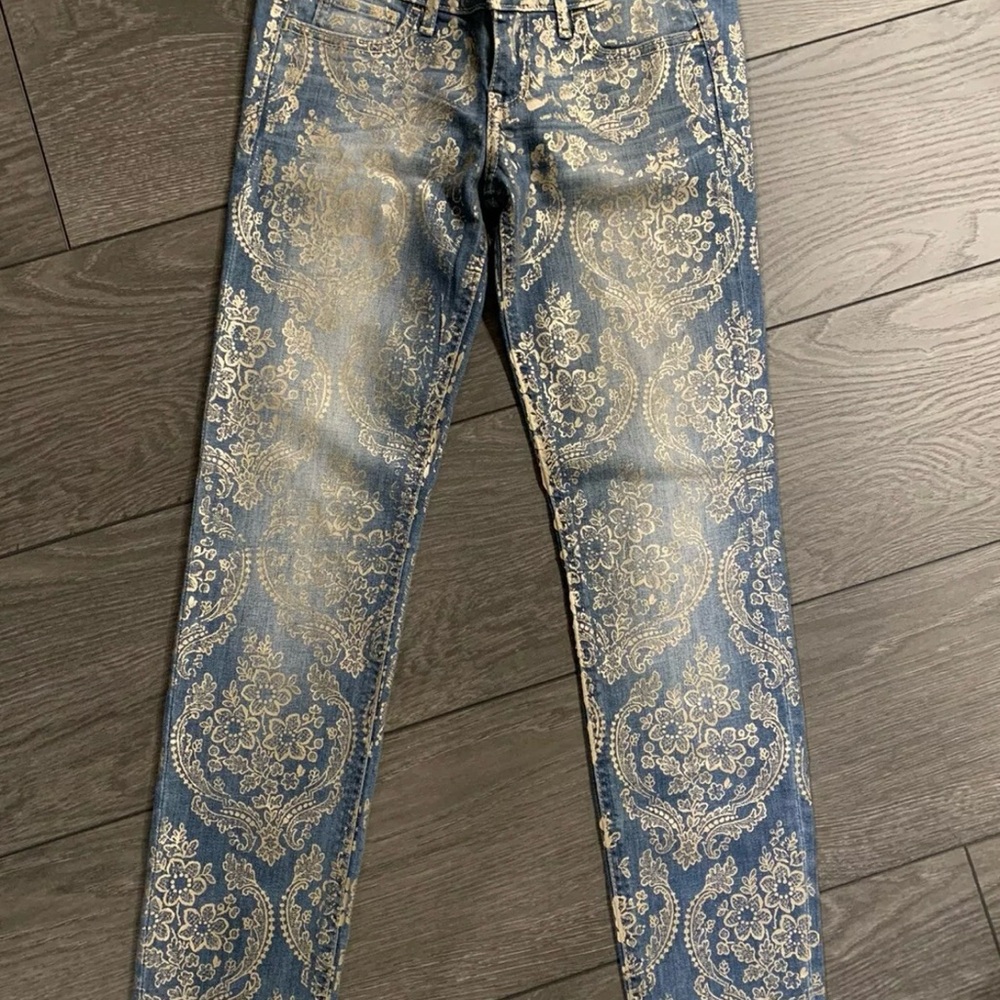 Hollister Gold Foil Damask Floral Print Jeans Junior's Size 1R W25 L31